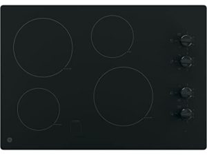 بوتاجاز GE JP3030DJBB 30 بوصة كهربائي ناعم مع 4 عناصر مشعة ، أدوات تحكم في المقبض ، إعداد تذوب الدفء ، أسود